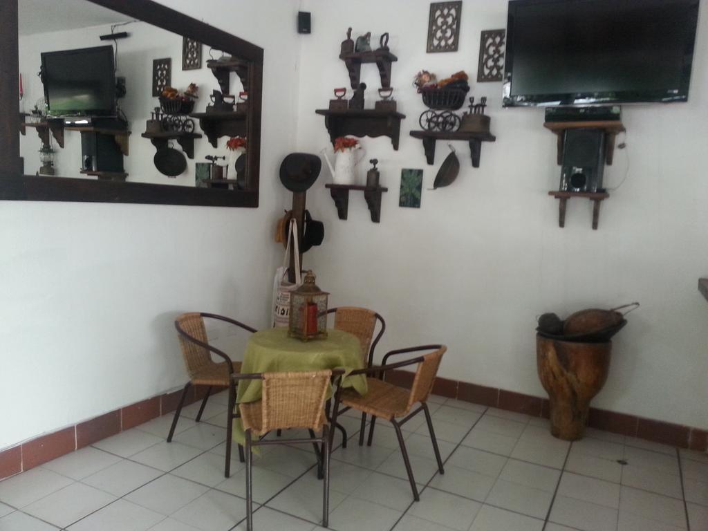 Hotel Villa Maritza Melgar Ngoại thất bức ảnh